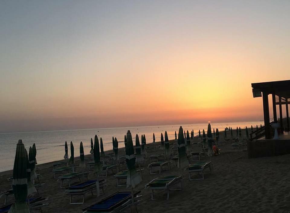 Centro Turistico La Perla Del Gargano Hotell Foce Varano Exteriör bild